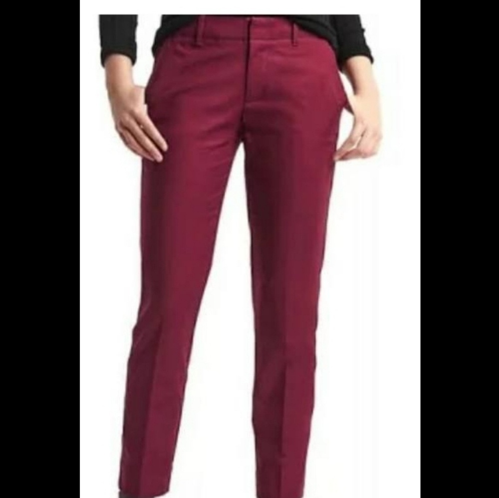 NWOT Gap Slim Crop Doub Garnet Pants